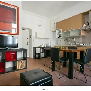 Splendido Bilocale In Via Orti - A Pochi Metri Dal Policlinico Appartamento Milano